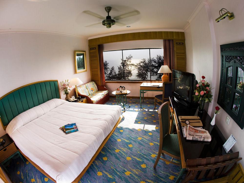Resorts World Kijal Extérieur photo A room at the hotel