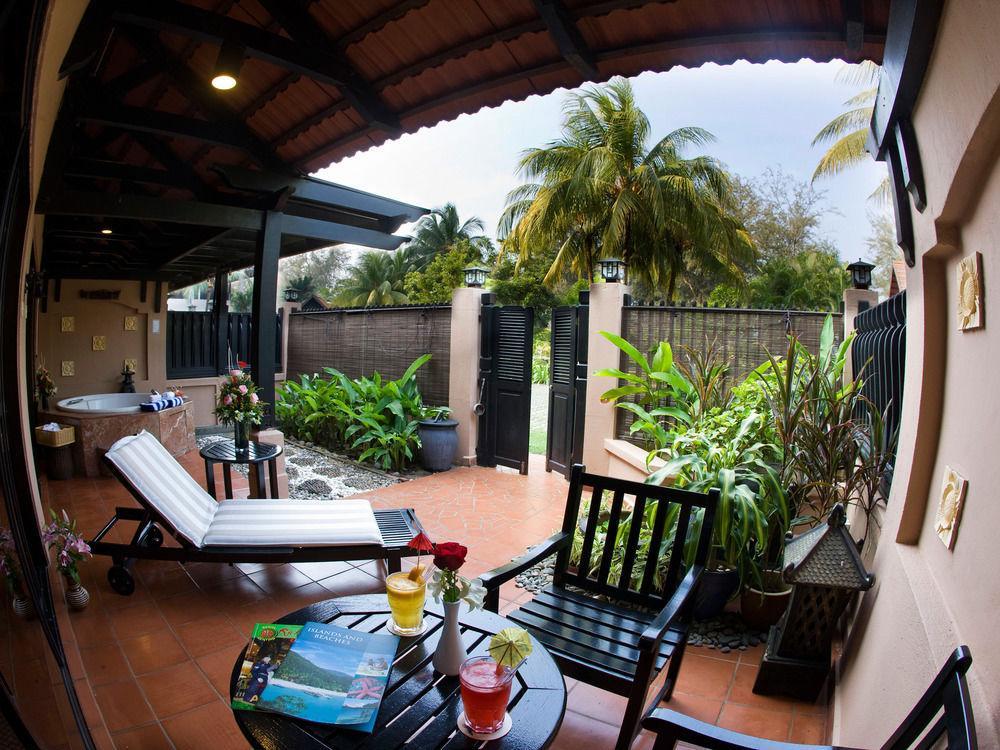 Resorts World Kijal Extérieur photo A villa at the resort